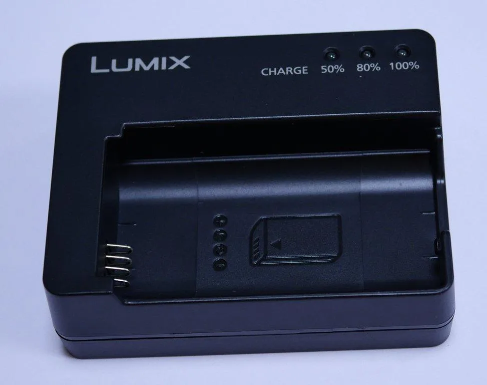 BATTERY CHARGER S1