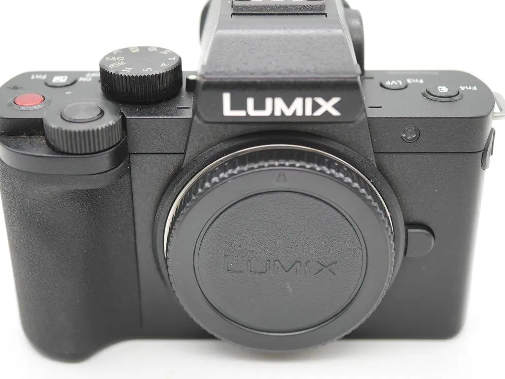 MINT DC-G100VGW W/ LENS & TRIPOD - Image 3